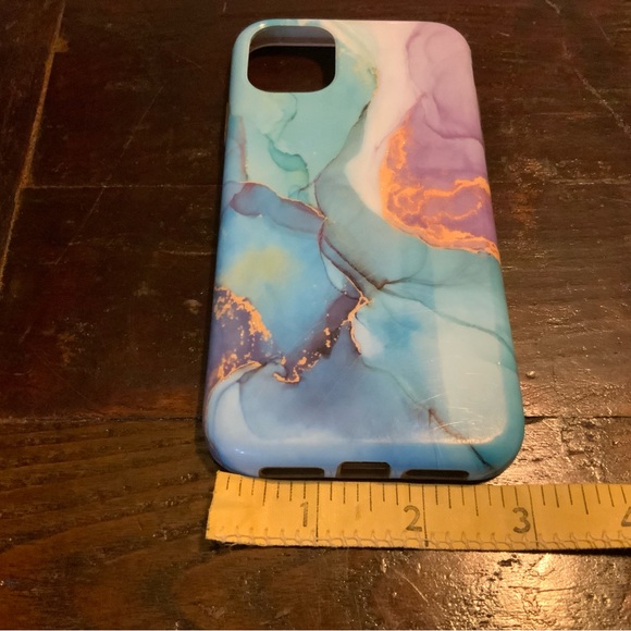 iPhone cover with beautiful turquoise, pink and gold accents - Picture 4 of 5